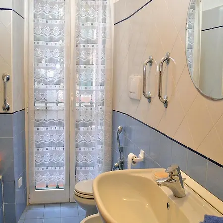 Three-bedroom -ge- 05 Appartement Rapallo