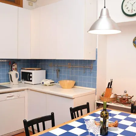 Apartment Three-bedroom -ge- 05 *